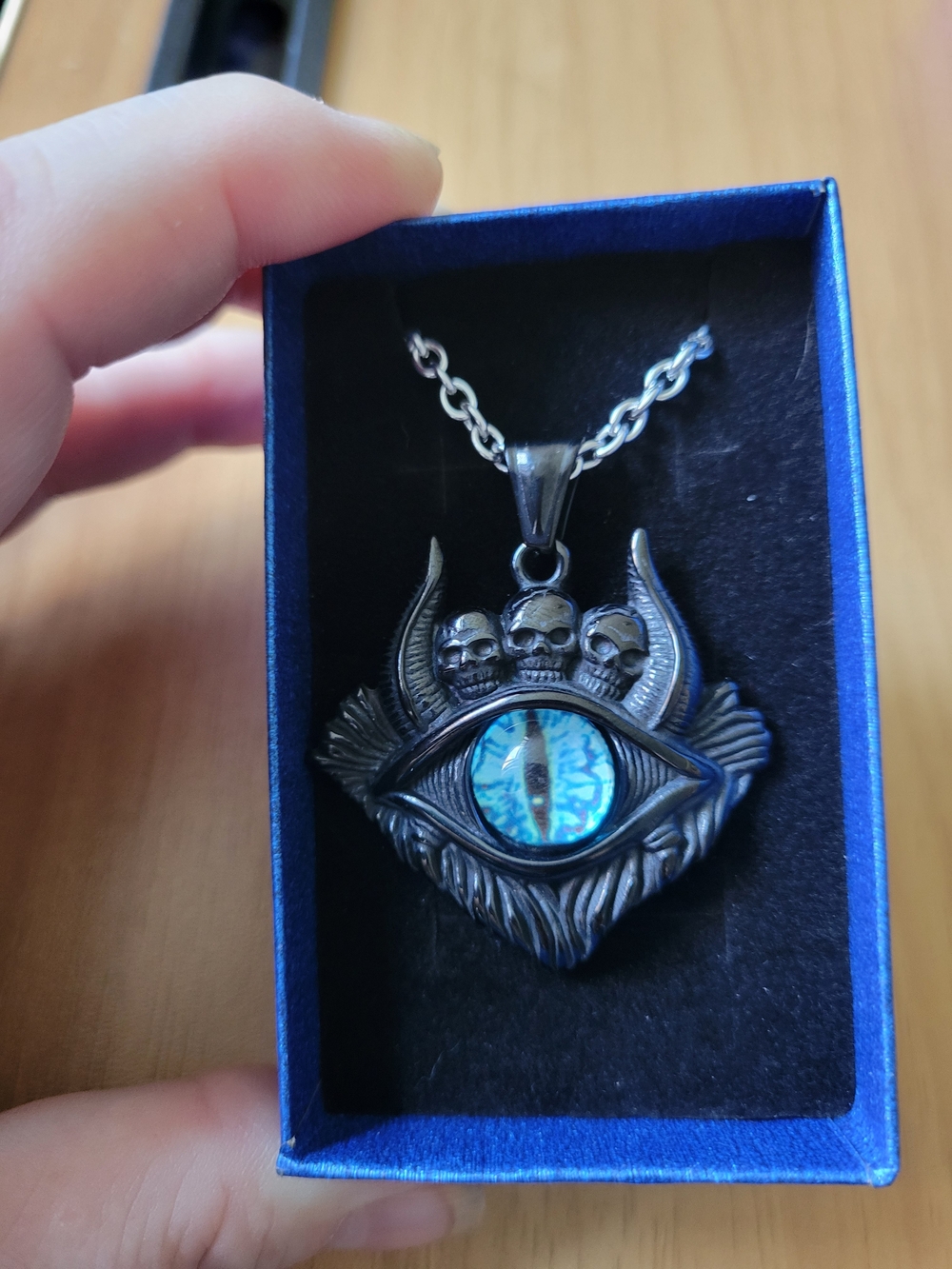 🧋NEW🧋Stainless Steel Blue Eye Skull Pendant Necklace